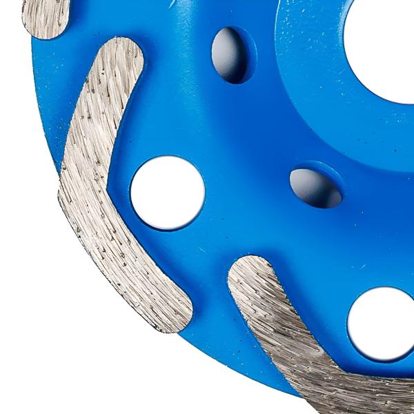 Detailaufnahme der Diamant Schleifscheibe 125 mm mit 10 mm Dicke  robuste Bauweise und hohe Materialstärke